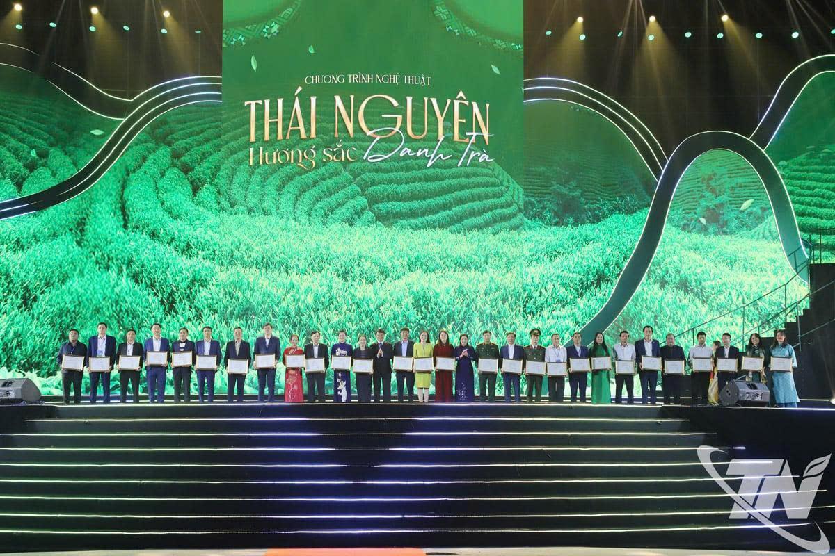 BIỂU DIỄN NGHỆ THUẬT